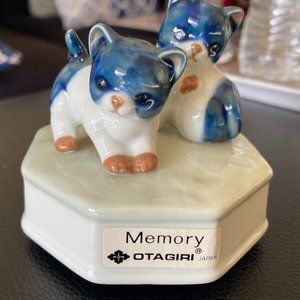 Vintage Otagiri Porcelain Cats Kittens Rotating Music Box Plays Memory